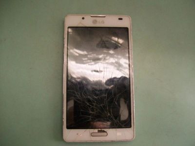 Лот: 7125885. Фото: 1. смартфон lg l7 P713. Смартфоны