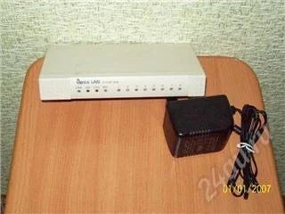 Лот: 139273. Фото: 1. продам Коммутатор Genius 10mbps... Маршрутизаторы (роутеры)