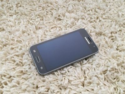 Лот: 11249197. Фото: 1. Смартфон Samsung Galaxy J1 SM-J120F... Смартфоны