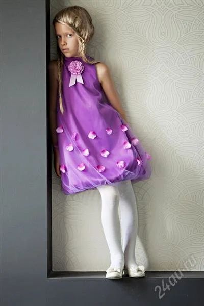 Лот: 2921486. Фото: 1. Платье-баллон с сеткой и лепестками... Платья, сарафаны