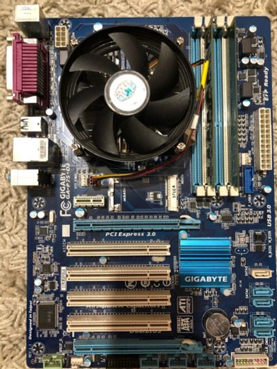 Лот: 17488531. Фото: 1. Gigabyte GA-P75-D3 LGA1155 4*DDR3... Материнские платы