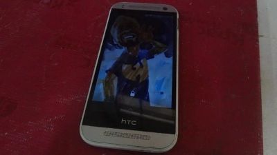 Лот: 10117360. Фото: 1. Смартфон HTC One удовлетворительное... Смартфоны