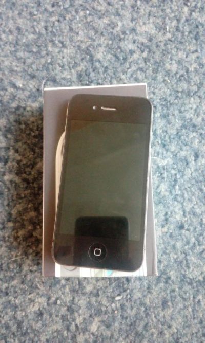 Лот: 7928849. Фото: 1. только сегодня iphone 4 на 32... Смартфоны