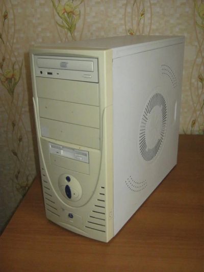 Лот: 4568066. Фото: 1. Системный блок (белый). Компьютеры в сборе