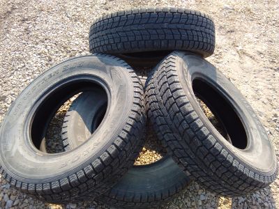 Лот: 18189841. Фото: 1. 215/80 R16 - 4 Шины фирмы Dunlop... Шины