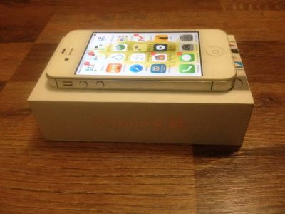 Лот: 8393061. Фото: 1. Apple iPhone 4S 8 Гб, White. Смартфоны