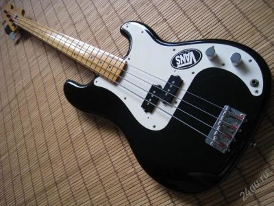 Лот: 829977. Фото: 1. Fender Precision Bass Made in... Гитары