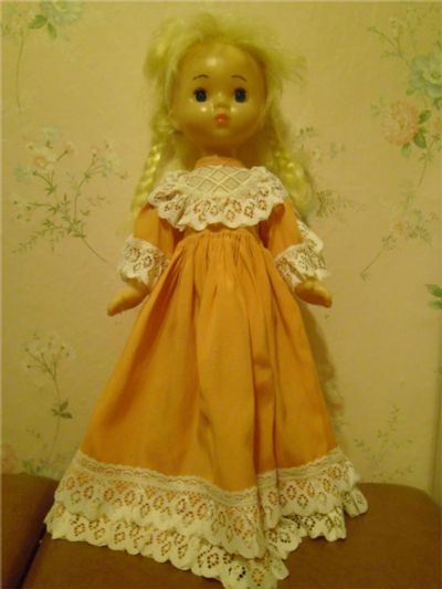 Лот: 6574128. Фото: 1. Кукла в оранжевом. Куклы и аксессуары