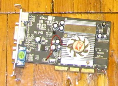 Лот: 4104470. Фото: 1. radeon 9550. Видеокарты