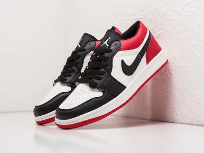 Лот: 19511184. Фото: 1. Кроссовки Nike Air Jordan 1 Low... Кеды, кроссовки, слипоны