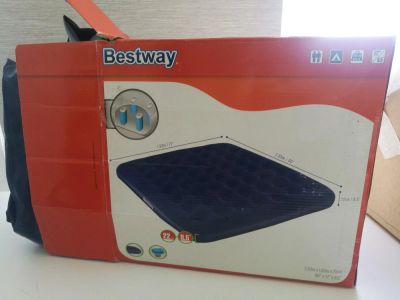 Лот: 11271934. Фото: 1. Матрас надувной Bestway 183*203... Спальные мешки, надувные кровати, коврики туристические