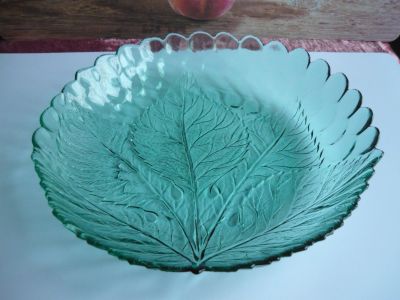 Лот: 19810558. Фото: 1. Блюдо круглое. Зеленое стекло... Фарфор, керамика
