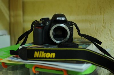 Лот: 5878668. Фото: 1. Nikon D3100 body, отличное состояние. Цифровые зеркальные