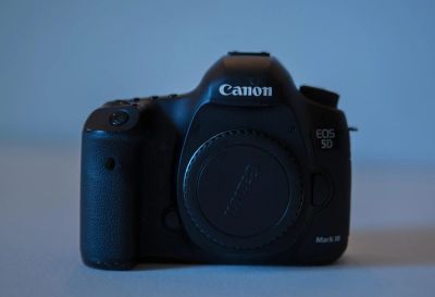 Лот: 5655202. Фото: 1. Canon EOS 5D Mark III Body. Цифровые зеркальные