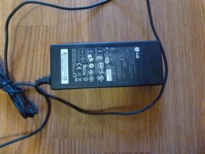 Лот: 15599873. Фото: 1. hiu10634-11003a lg adapter 24v. Зарядные устройства, блоки питания для бытовой техники