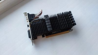 Лот: 23275494. Фото: 1. Офисная видеокарта Gigabyte GT... Видеокарты