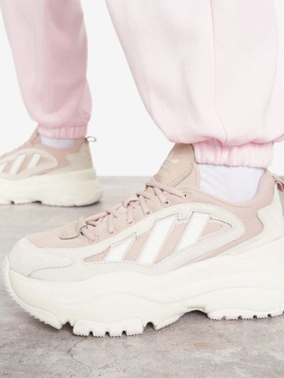 Лот: 25330231. Фото: 1. Кроссовки женские adidas Ozgaia... Другое (одежда, обувь, галантерея)