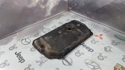 Лот: 23589946. Фото: 1. Поддон Audi A6 AUK 06E103604F. Двигатель и элементы двигателя