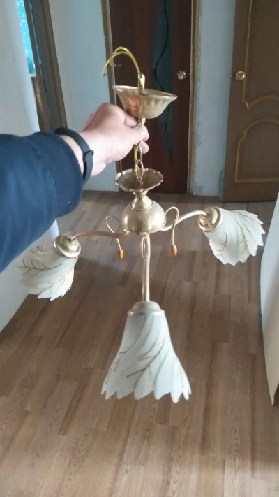 Лот: 17808355. Фото: 1. Люстра трехрожковая. Люстры, потолочные и подвесные светильники