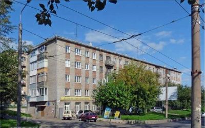 Лот: 7108118. Фото: 1. Сдам в аренду 2х ком. квартиру... Квартиры, студии
