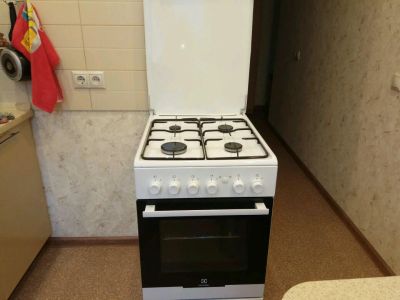 Лот: 10565427. Фото: 1. Газовая плита Electrolux EKG 51104. Плиты, духовые шкафы, варочные поверхности