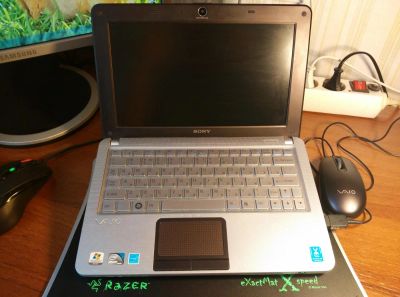 Лот: 5626134. Фото: 1. Нетбук Sony VAIO VPC-W21Z1R. Ноутбуки