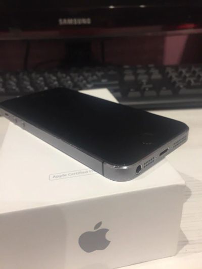 Лот: 10825454. Фото: 1. Iphone 5s 16GB!. Смартфоны