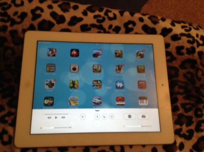 Лот: 3407303. Фото: 1. Apple ipad 2 3g wi-fi 16gb возможен... Планшеты