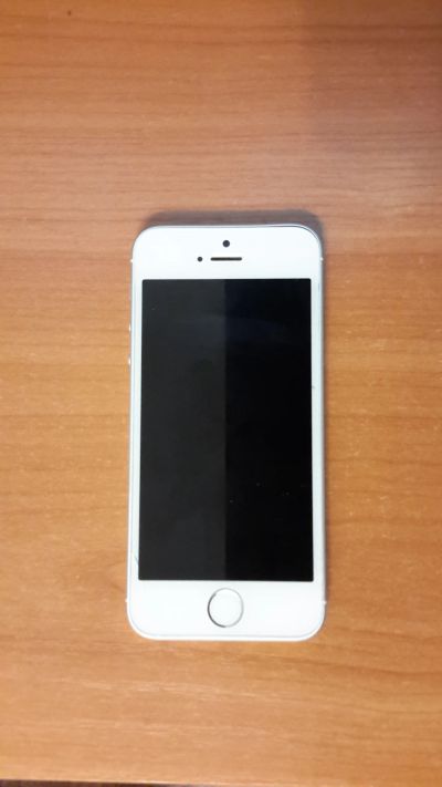 Лот: 18268090. Фото: 1. Iphone SE 32Gb (неисправный). Смартфоны
