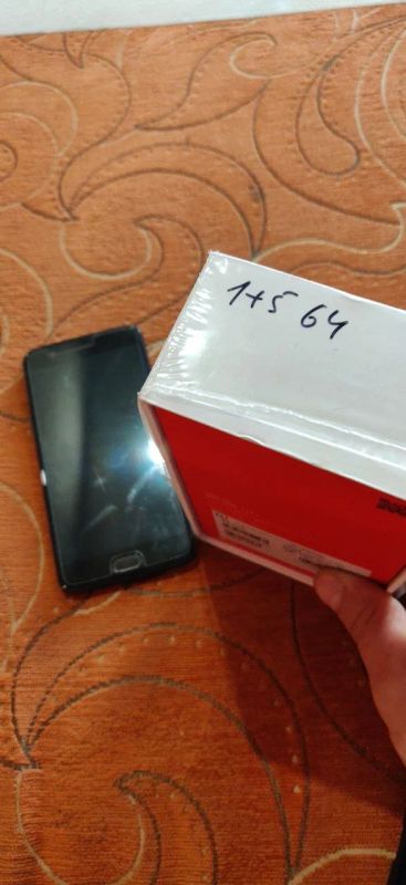 Лот: 17912855. Фото: 1. oneplus 5 6/64 обмен. Смартфоны