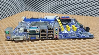 Лот: 21119463. Фото: 1. Материнская плата Foxconn H61MXV... Материнские платы