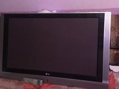 Лот: 12570358. Фото: 1. Телевизор LG плазма TV 42PC1RR. Телевизоры