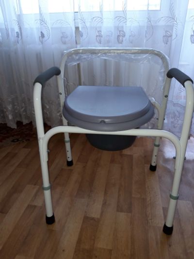 Лот: 15030958. Фото: 1. Унитаз-кресло. Реабилитация, уход за больными