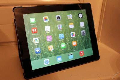 Лот: 4650462. Фото: 1. Apple IPad 2 16 Gb Wi-fi + чехол. Планшеты