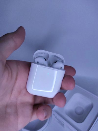 Лот: 18455938. Фото: 1. Новые airpods 2 беспроводные наушники. Наушники, гарнитуры