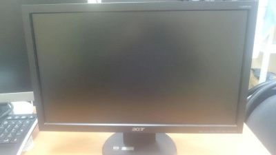 Лот: 10437786. Фото: 1. Монитор Acer V193HQ 18.5". ЖК-мониторы