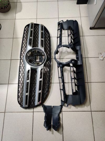 Лот: 19009334. Фото: 1. Решетка радиатора Mercedes GLS... Кузов