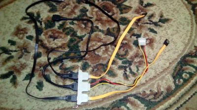 Лот: 9356001. Фото: 1. Планка e-SATA + 2 шт Cable SATA... Шлейфы, кабели, переходники