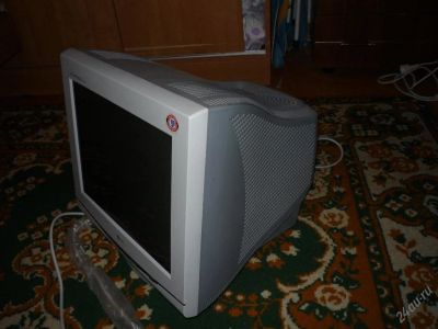 Лот: 109168. Фото: 1. Монитор LG Flatron F700B. ЭЛТ-мониторы