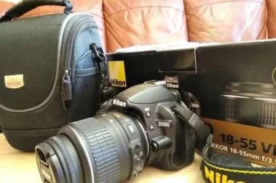 Лот: 16547294. Фото: 1. Зеркальный фотоаппарат Nikon D3100... Цифровые зеркальные