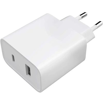 Лот: 20327170. Фото: 1. Сетевое зарядное устройство Xiaomi... Зарядные устройства, блоки питания, адаптеры сетевые для смартфонов