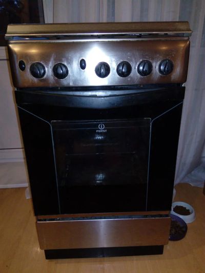 Лот: 7740216. Фото: 1. Газовая плита Indesit. Плиты, духовые шкафы, варочные поверхности