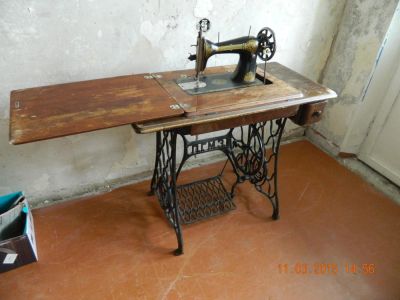 Лот: 7539795. Фото: 1. швейная машина антиквариат. Другое (домашний быт)