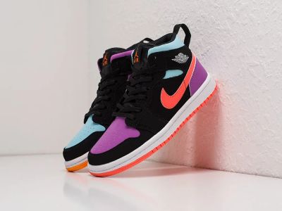 Лот: 18973586. Фото: 1. Кроссовки Nike Air Jordan 1 Mid. Кеды, кроссовки