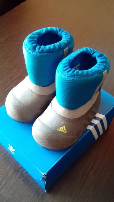 Лот: 8191197. Фото: 1. Сапожки детские фирмы Adidas. Сапоги