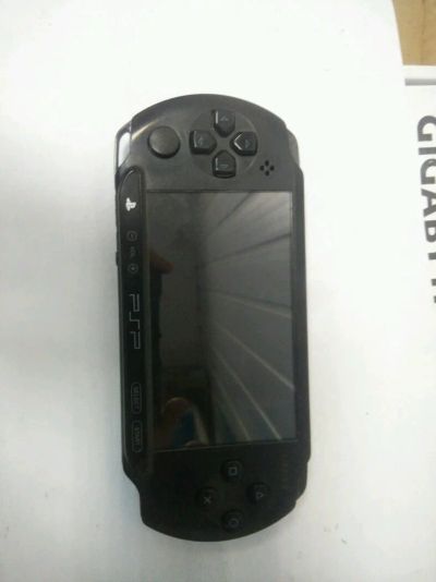 Лот: 9395836. Фото: 1. PSP E1008 прошитая. Игровые приставки, консоли