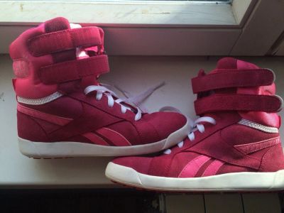 Лот: 6909298. Фото: 1. кроссовки Reebok. Кеды, кроссовки, слипоны