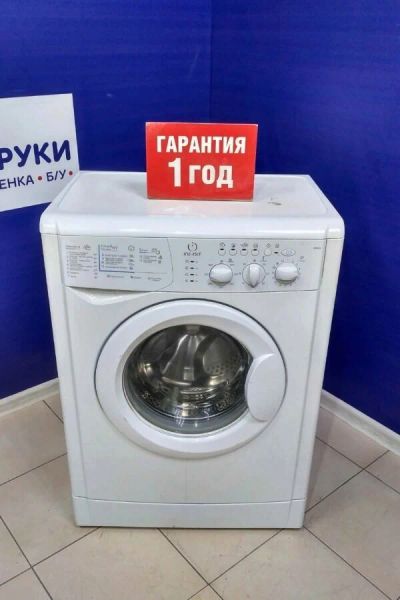Лот: 16193696. Фото: 1. Стиральная машина indesit wisl... Стиральные машины