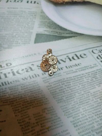 Лот: 13950819. Фото: 1. Брендовая подвеска Bvlgari успокоительная... Кулоны, подвески