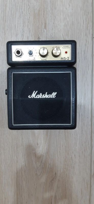 Лот: 21579022. Фото: 1. Комбоусилитель marshall MC-2C... Гитарные эффекты и комбоусилители